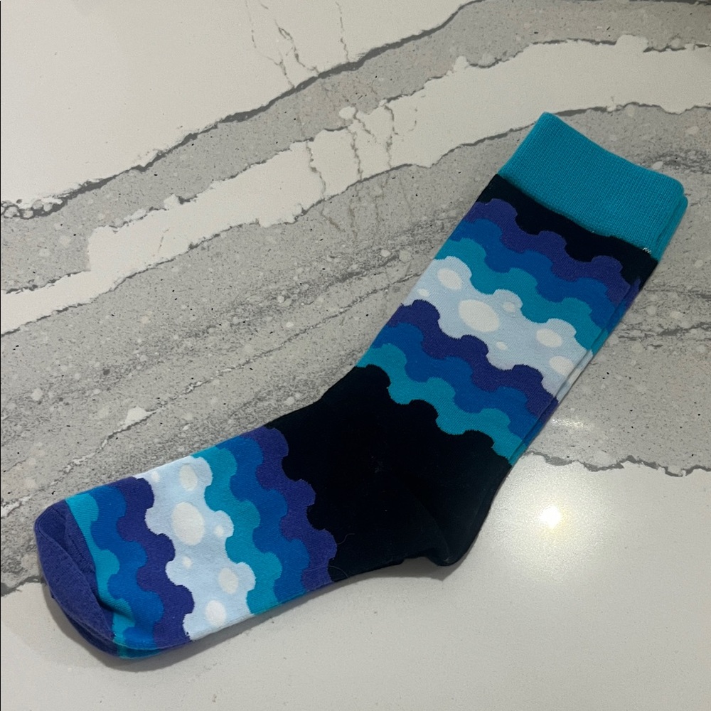 Wave Pattern Blue Socks